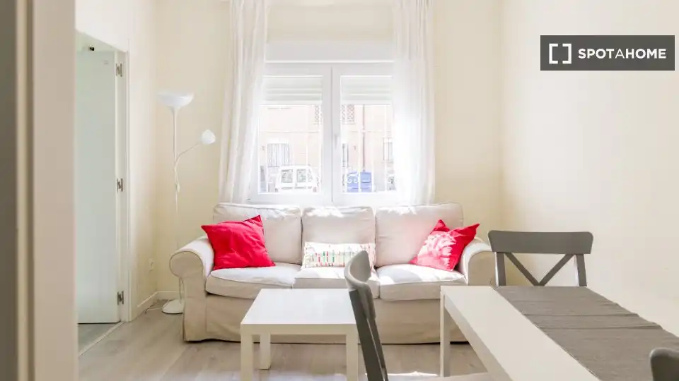 Room in Ciudad Jardín - Parque Roma