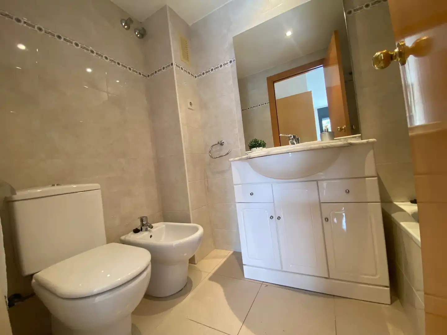 Badezimmer von Wohnung zur Miete in Manresa mit Heizung und Privatgarten