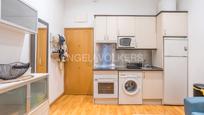 Cuina de Apartament en venda en  Madrid Capital amb Calefacció i Balcó