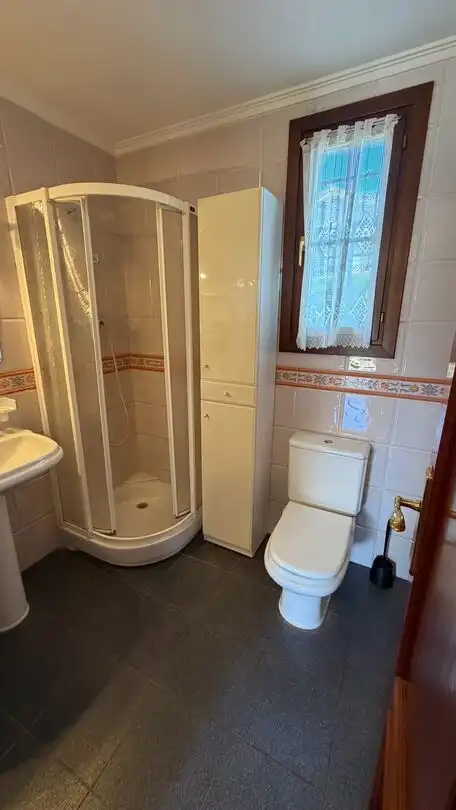 Badezimmer von Haus oder Chalet zum Verkauf in Zigoitia mit Heizung, Terrasse und Abstellraum