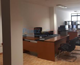 Office to rent in Fene  with Heating