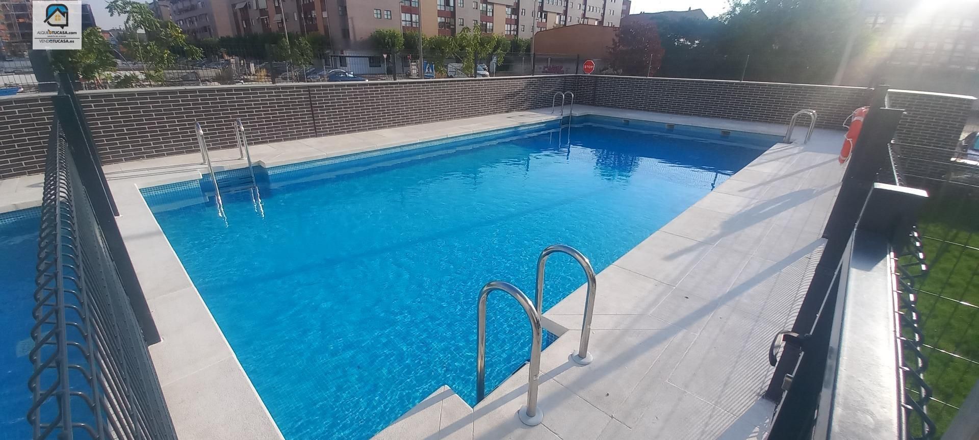 Swimming pool of Flat to rent in Valladolid Capital