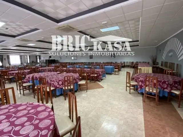 Local en venta en Torrejoncillo con Aire acondicionado