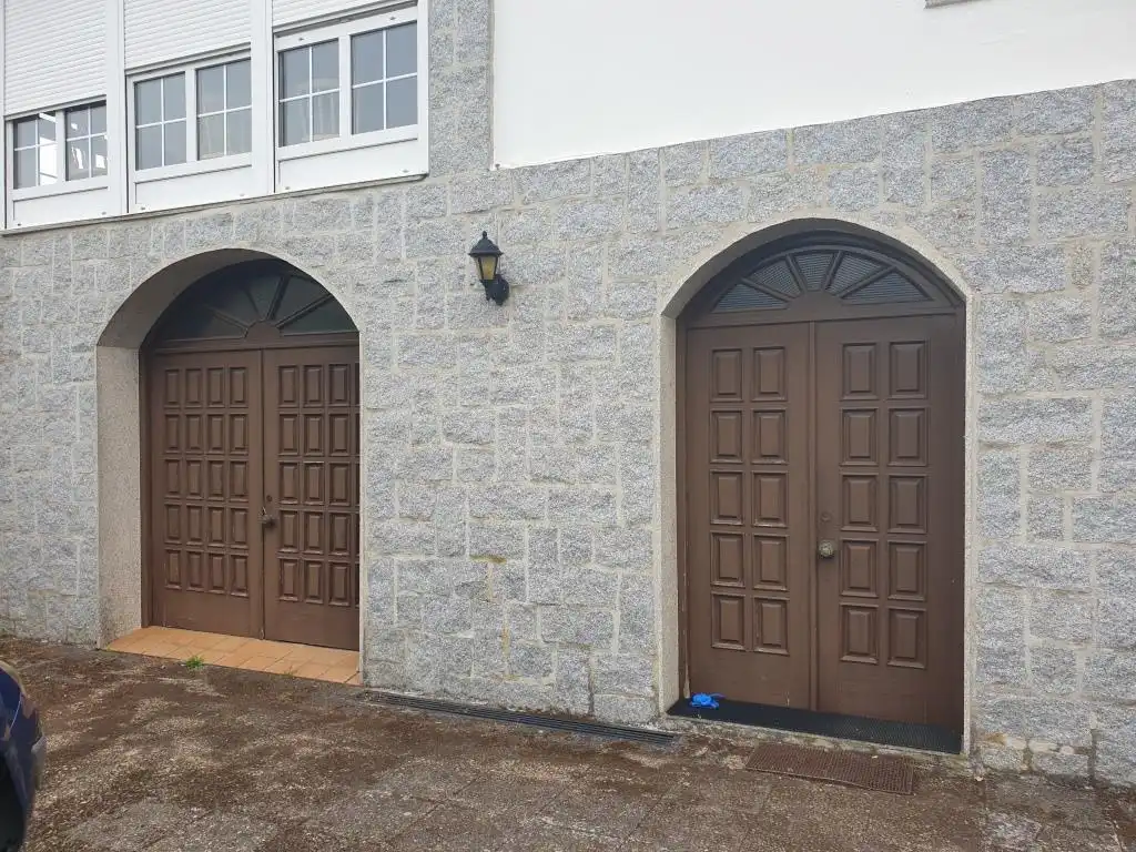 Vista exterior de Casa o xalet en venda en Parada de Sil amb Calefacció, Parquet i Terrassa