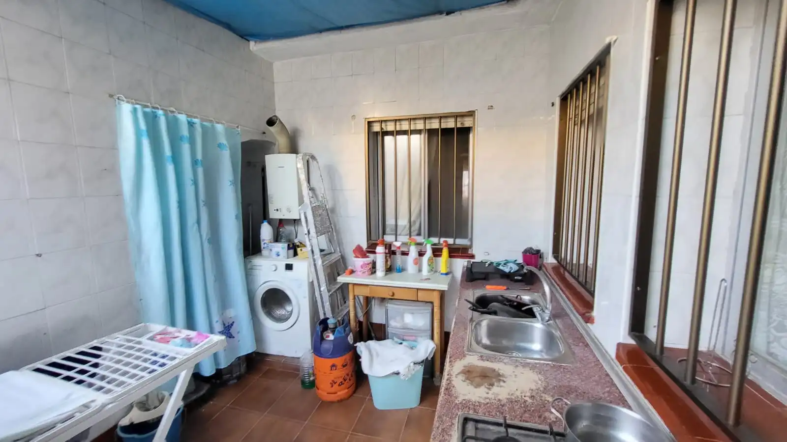 Cuina de Casa adosada en venda en Rincón de la Victoria amb Aire condicionat, Terrassa i Traster