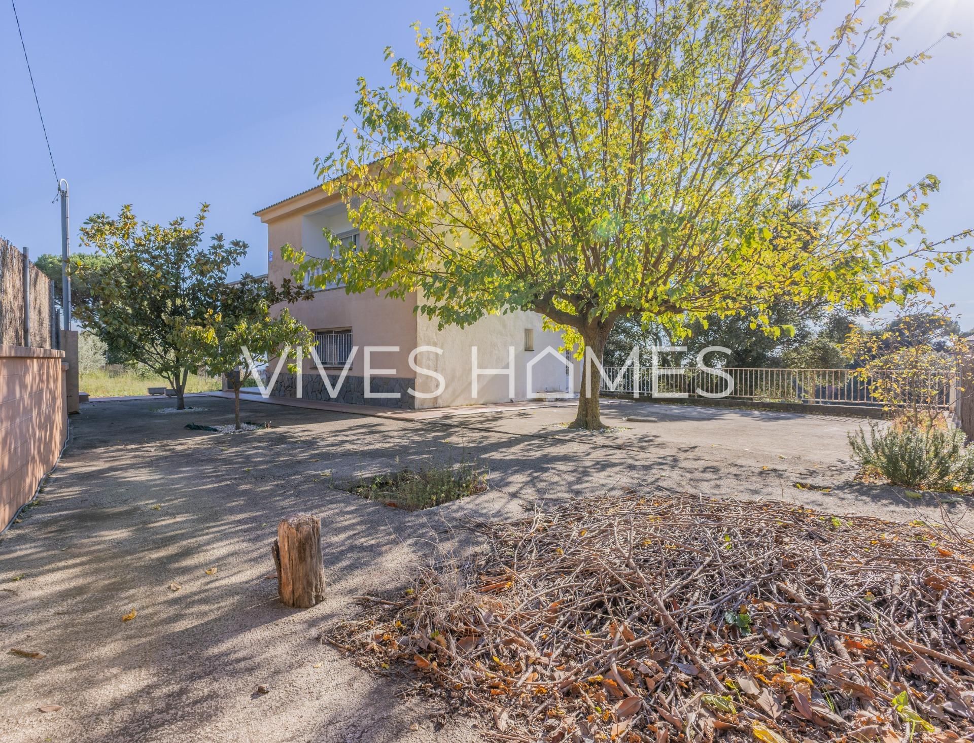 Vista exterior de Casa o xalet en venda en Sant Iscle de Vallalta amb Calefacció, Jardí privat i Terrassa