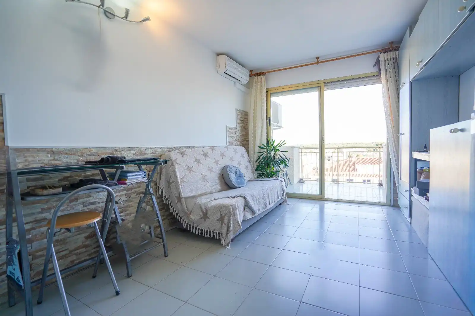 Appartement compact avec terrasse à vendre à Carrer del Vendrell 8, imagen 3