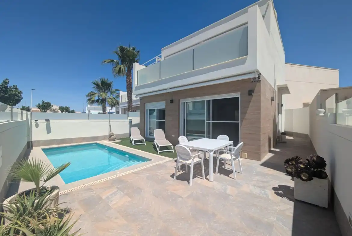 Chalet en venta en Calle Alonso Cano, imagen 2