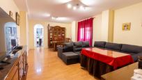 Sala d'estar de Pis en venda en  Madrid Capital
