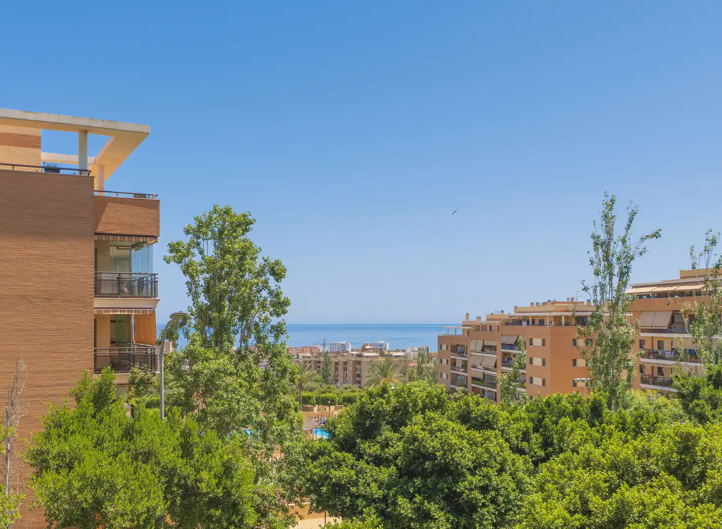 Vista exterior de Pis en venda en Torremolinos amb Aire condicionat, Calefacció i Terrassa