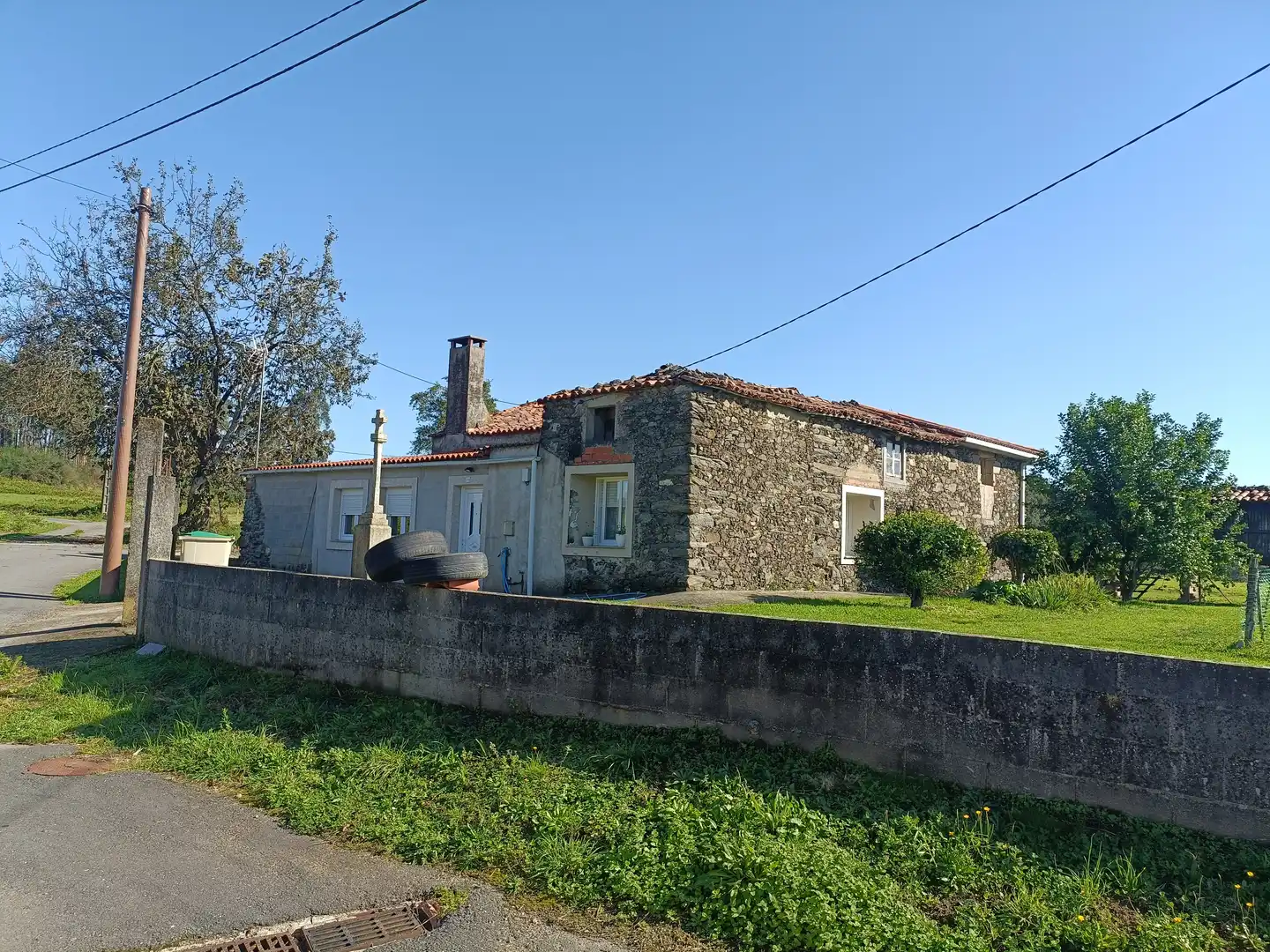 Außenansicht von Haus oder Chalet zum Verkauf in Oza dos Ríos mit Privatgarten und Abstellraum