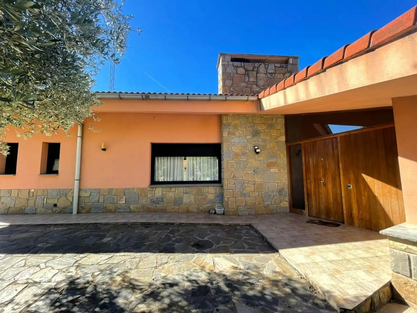 Außenansicht von Haus oder Chalet zum Verkauf in Moià mit Heizung, Ofen und Internet