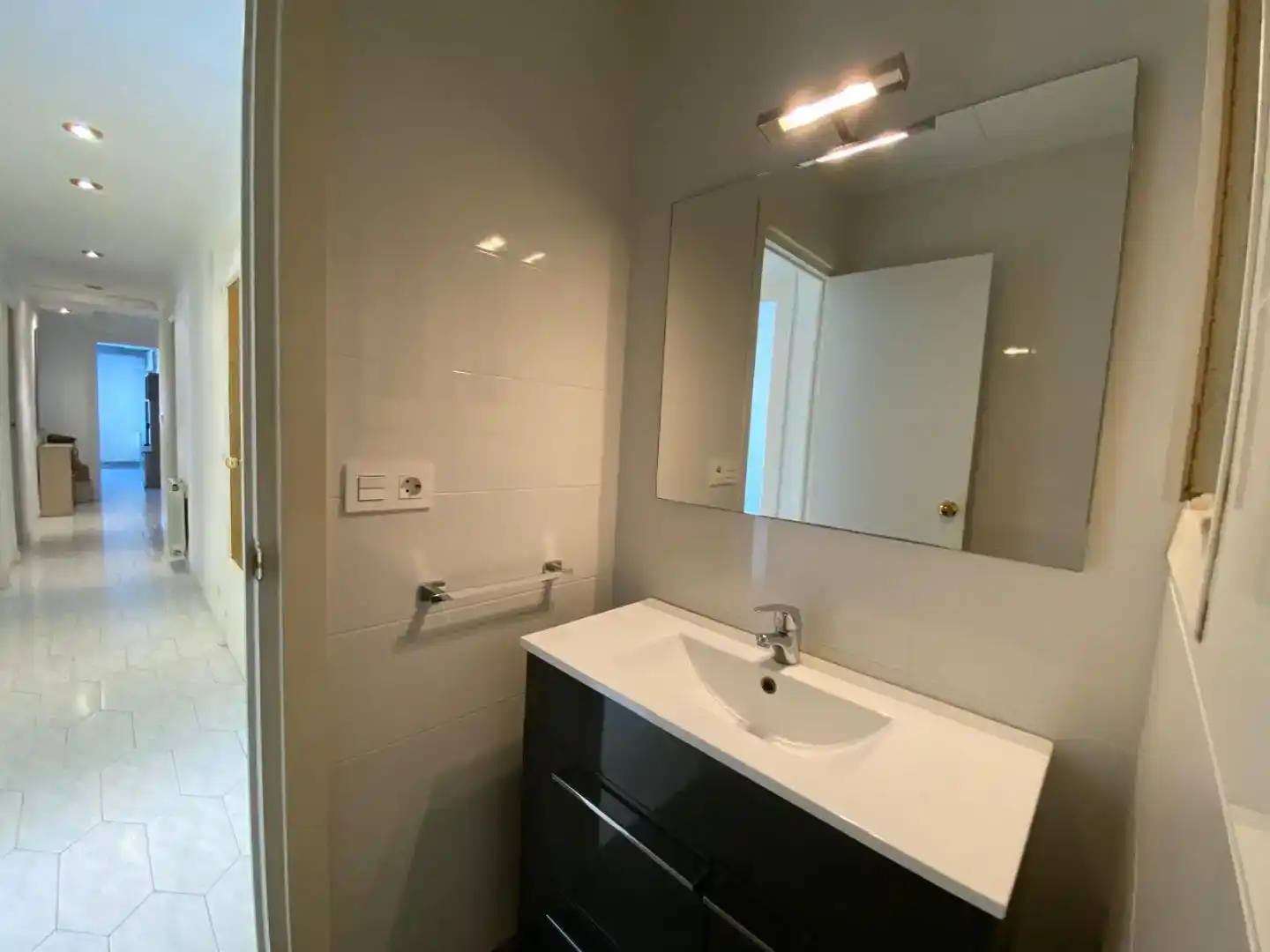Bathroom of Flat for sale in Elda  with Air Conditioner
