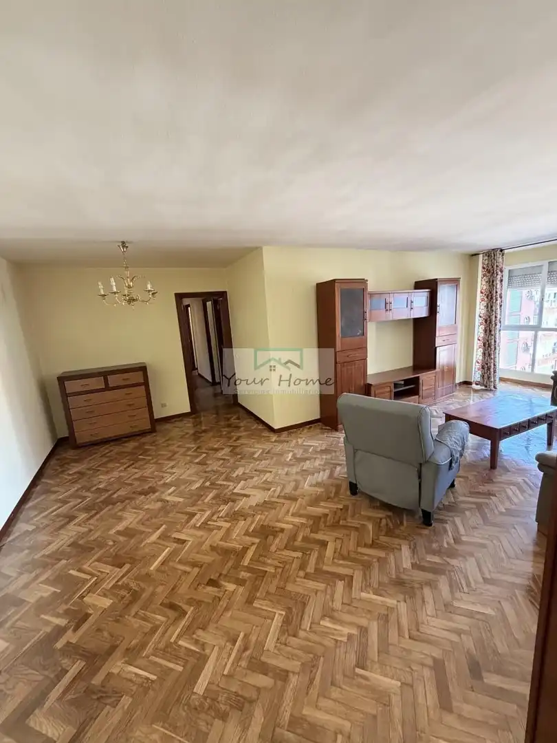Sala d'estar de Pis en venda en Torrejón de Ardoz amb Aire condicionat, Calefacció i Parquet