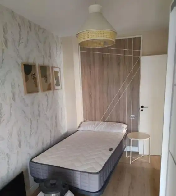 Bedroom of Flat for rent in Granada  with Air Conditioner, Furnished and Oven
