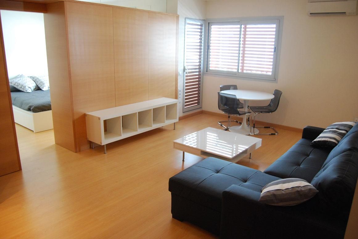 Living room of Apartment to rent in  Sevilla Capital  with Air Conditioner, Heating and Parquet flooring