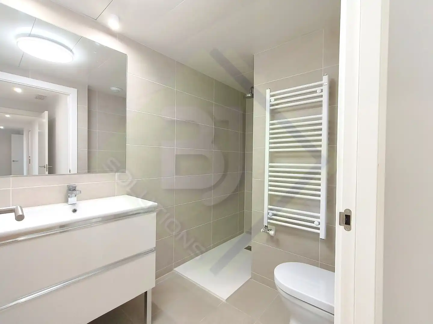 Baño de Piso de alquiler en Mataró con Aire acondicionado, Calefacción y Parquet