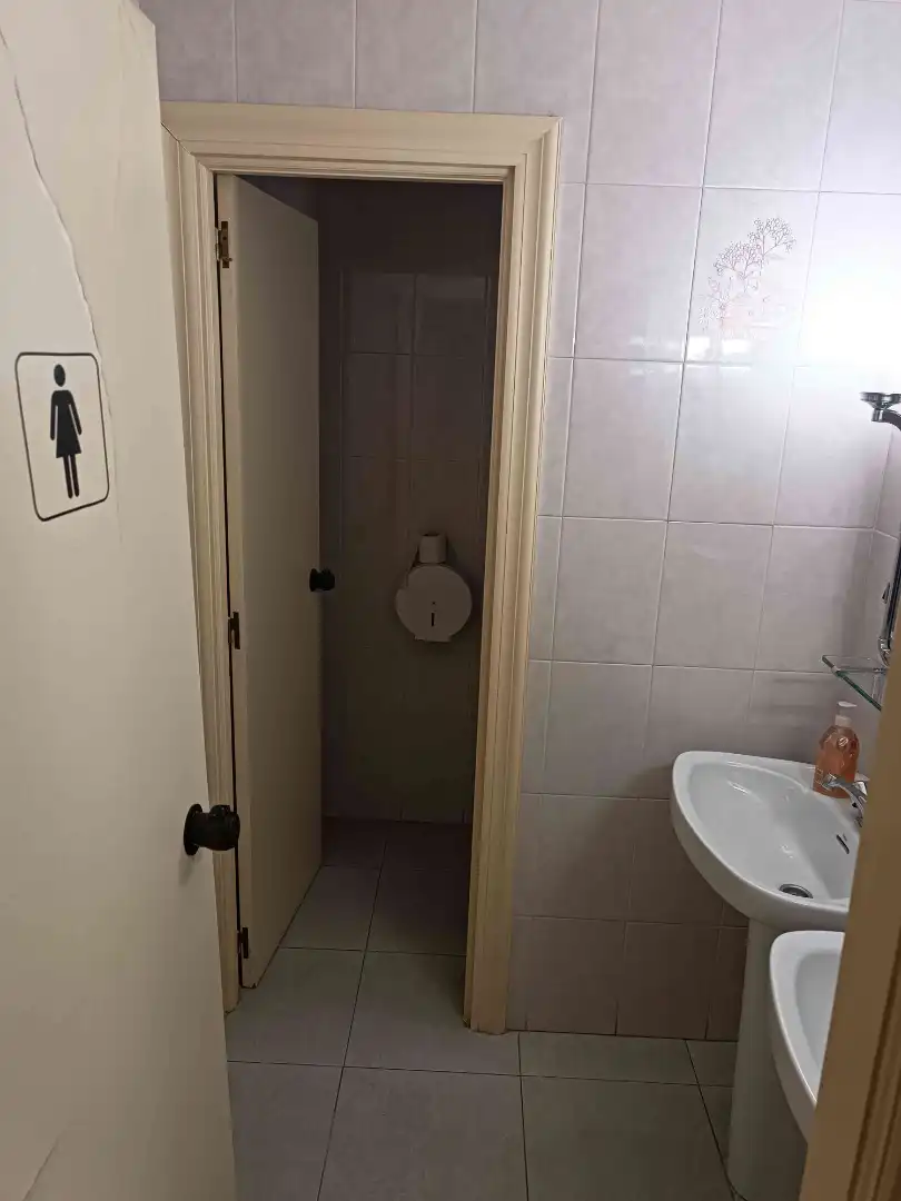 Baño de Nave industrial en venta en Derio