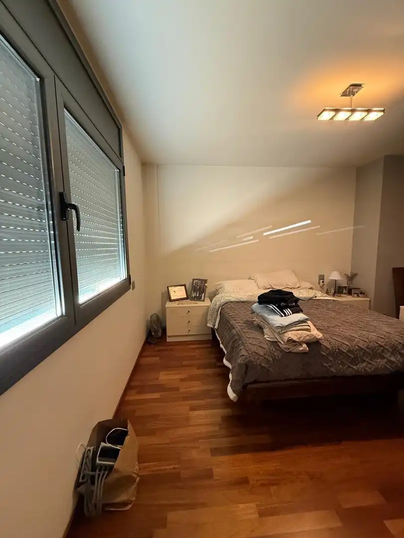 Dormitori de Casa adosada en venda en Castellar del Vallès amb Jardí privat, Terrassa i Balcó
