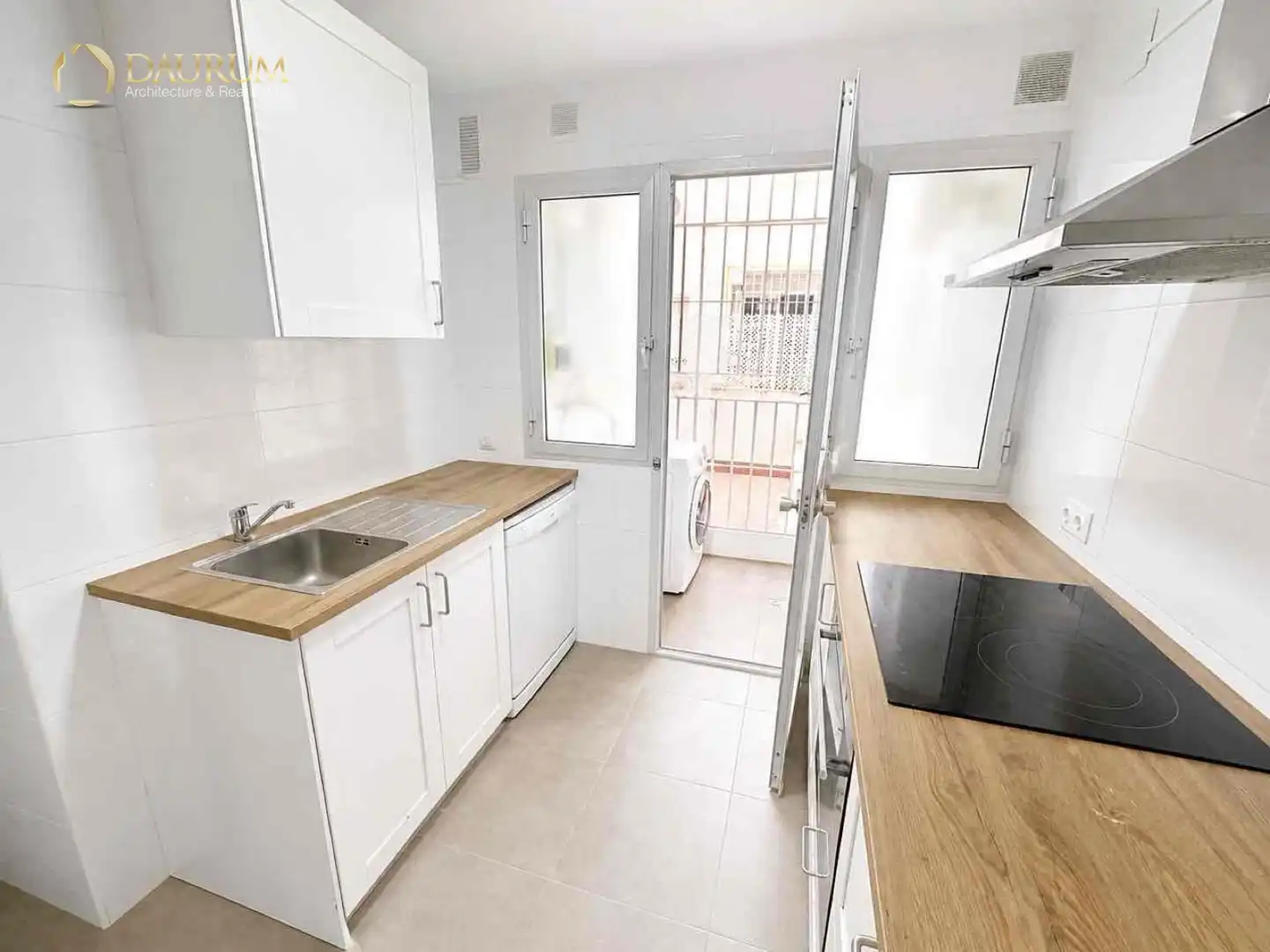 Cocina de Piso en venta en  Sevilla Capital con Aire acondicionado y Terraza