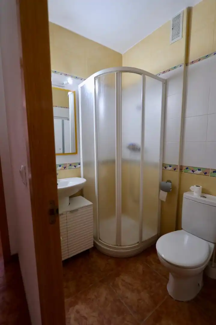 Baño de Piso en venta en Molina de Segura con Aire acondicionado, Amueblado y Horno