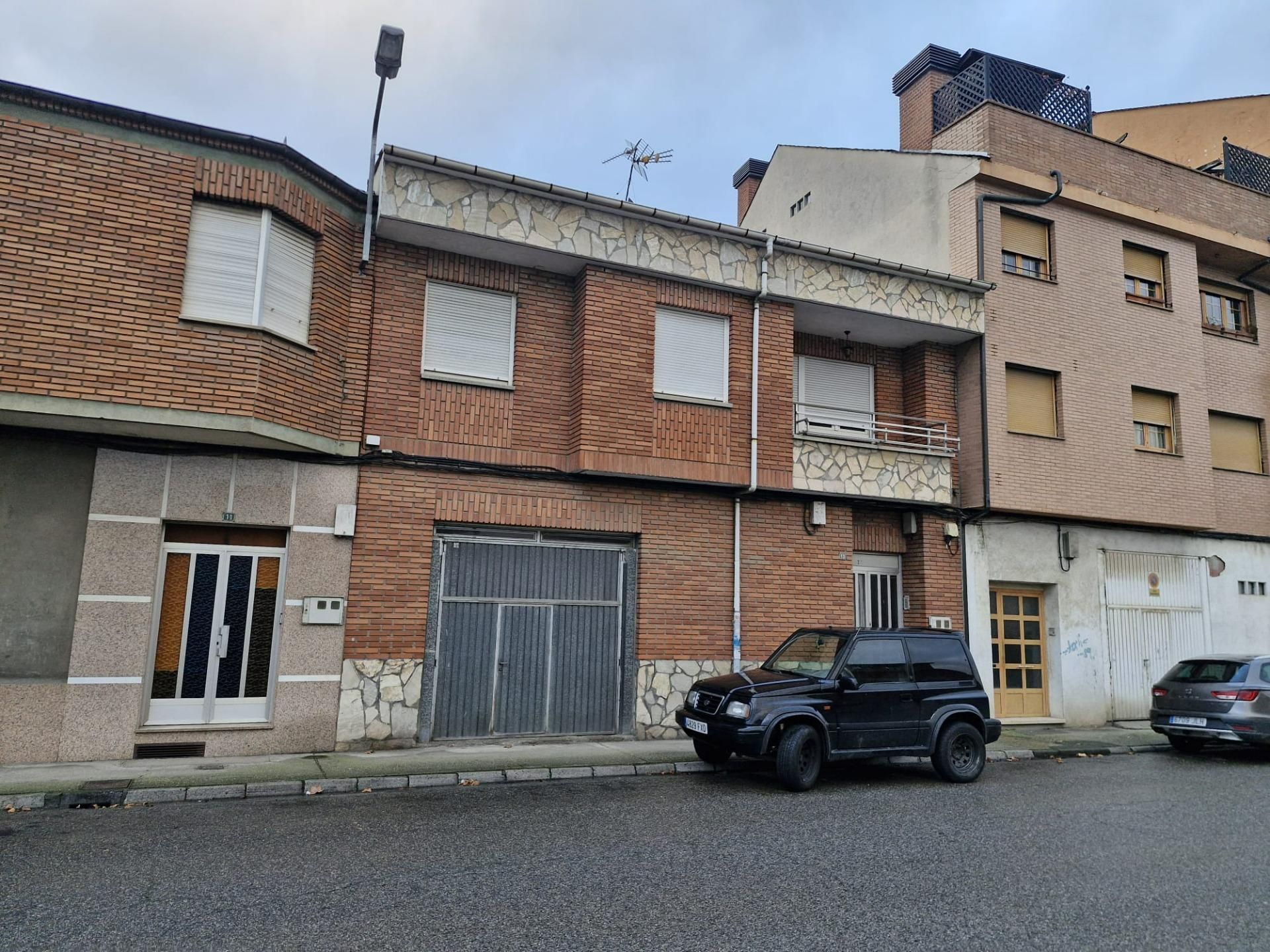 Vista exterior de Casa o chalet en venta en Ponferrada con Calefacción y Balcón