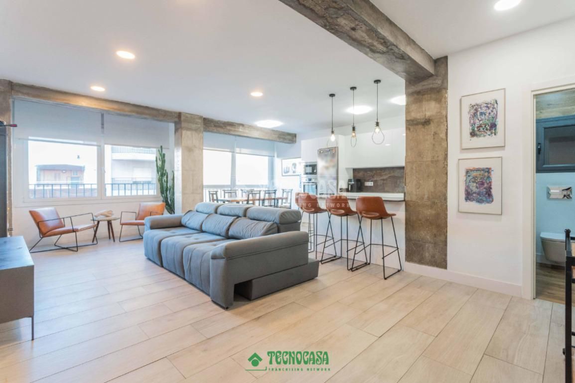 Sala d'estar de Pis en venda en  Almería Capital amb Aire condicionat