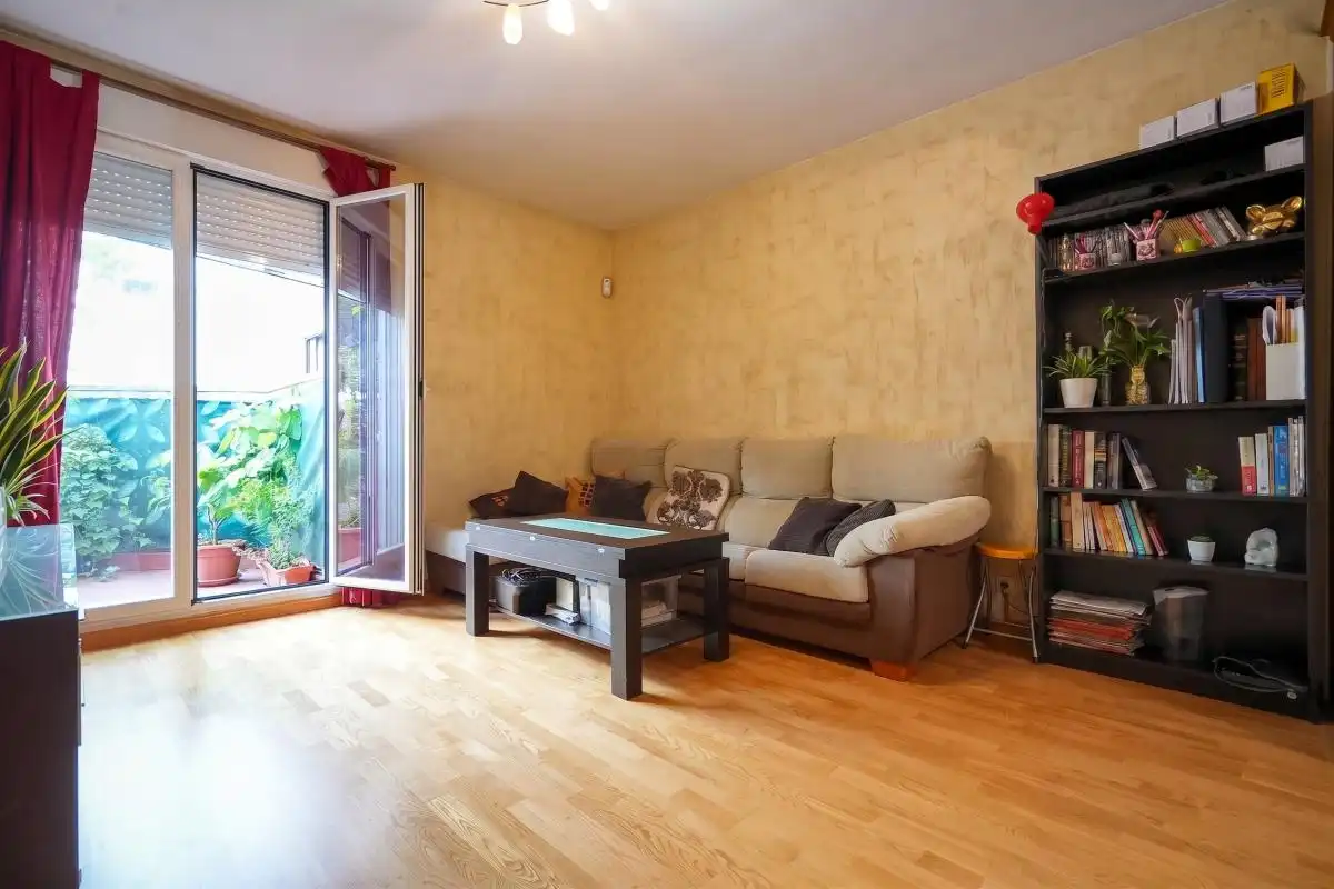 Sala de estar de Planta baja en venta en Camarma de Esteruelas con Calefacción, Jardín privado y Terraza