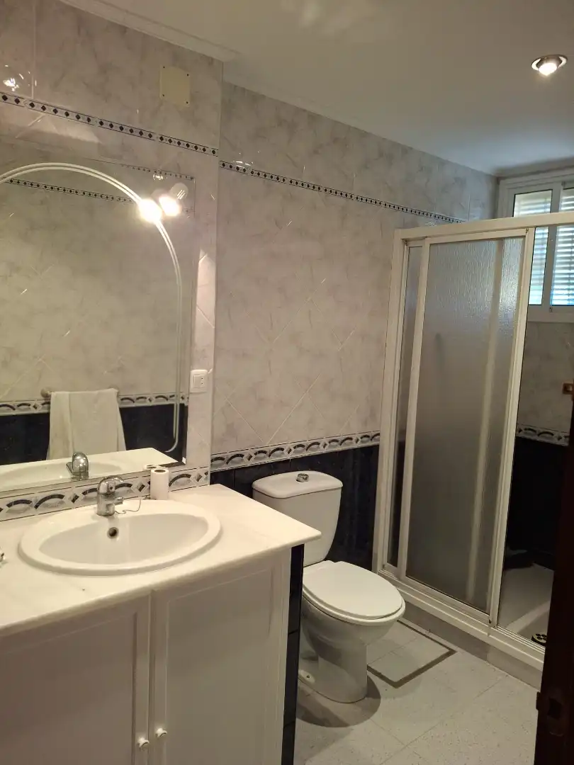 Baño de Casa adosada en venta en Villaverde del Río