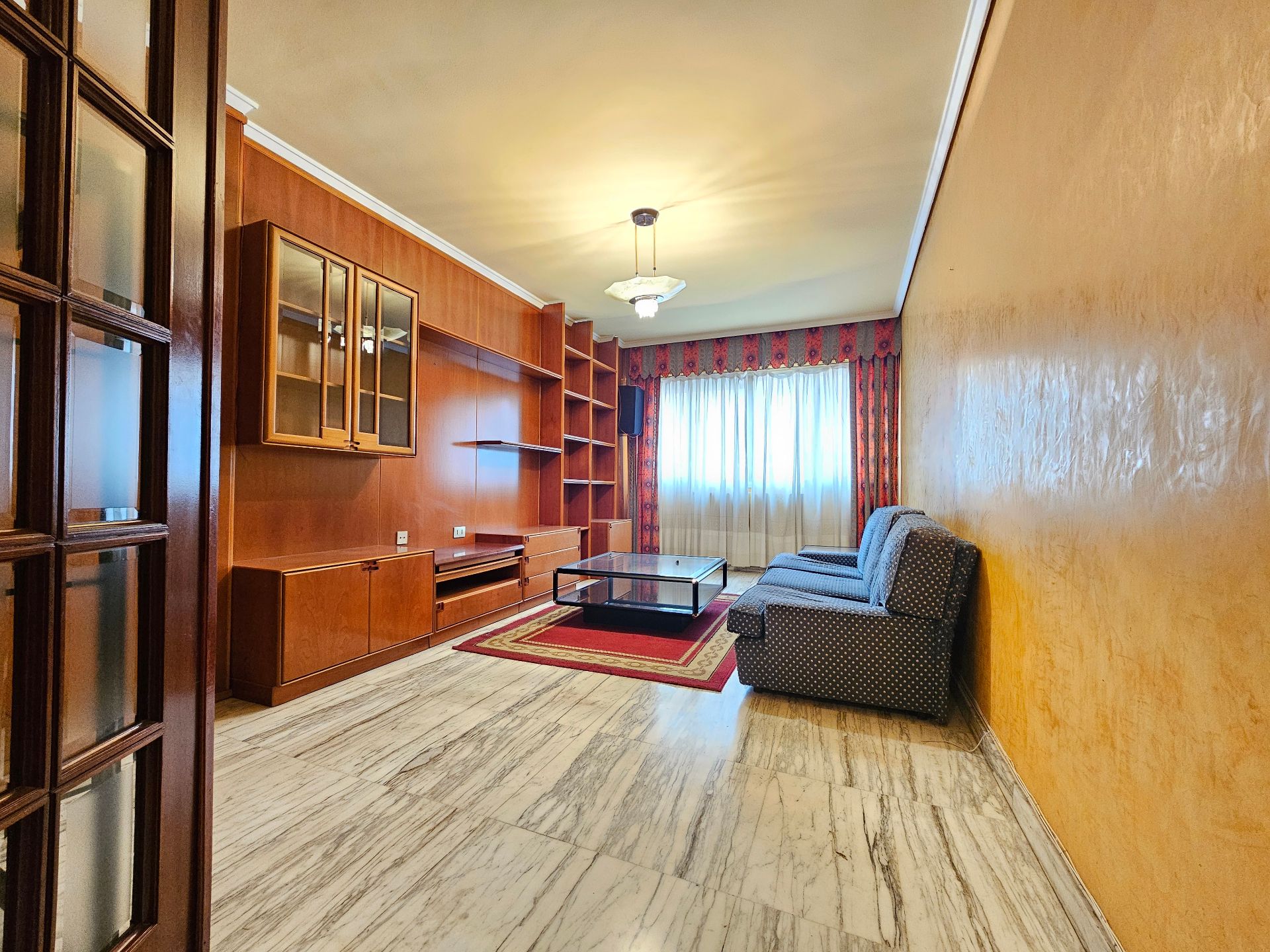 Sala d'estar de Pis en venda en Vitoria - Gasteiz amb Calefacció, Parquet i Terrassa