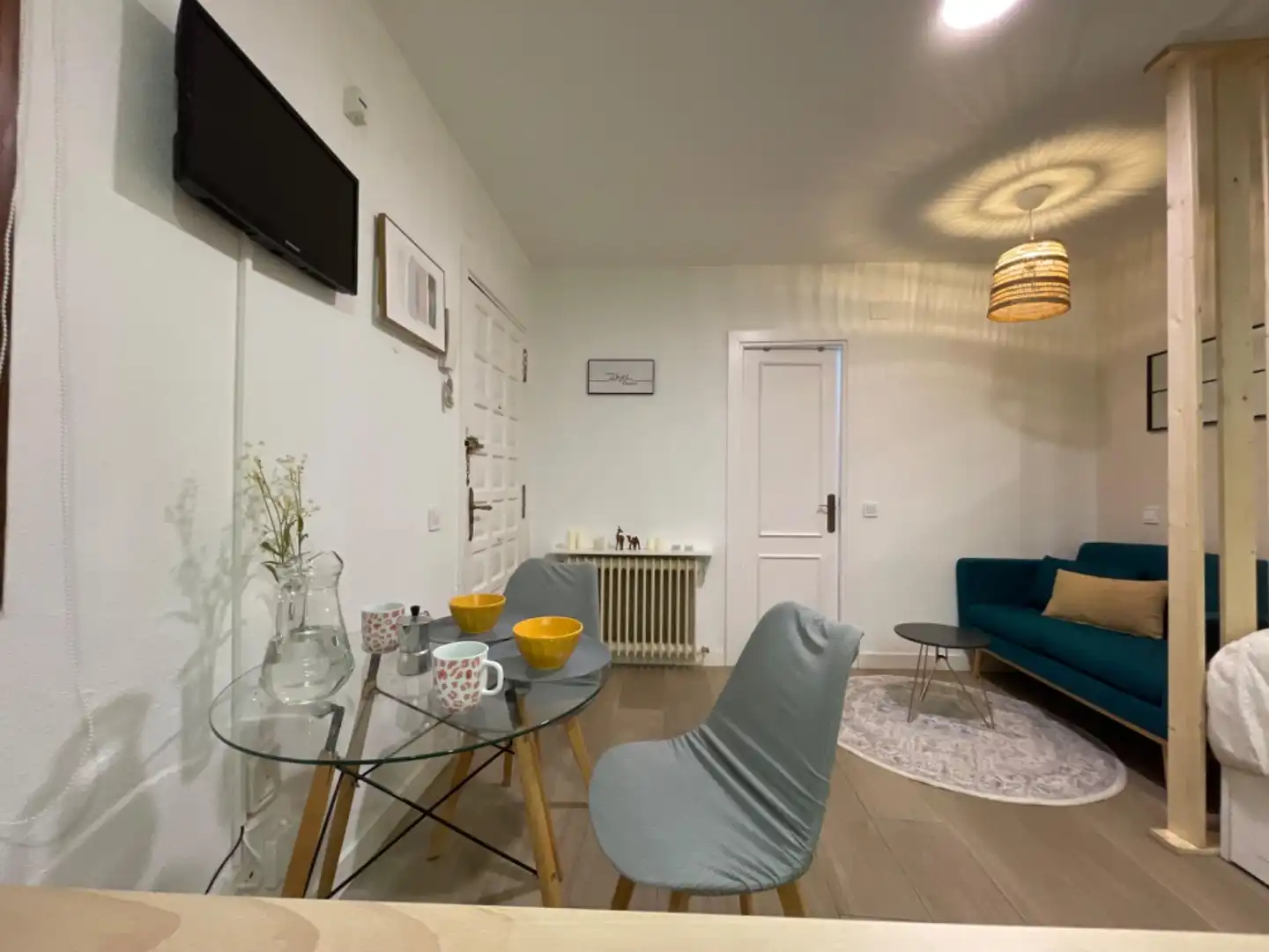Comedor de Estudio en venta en Madrid con Calefacción y Amueblado