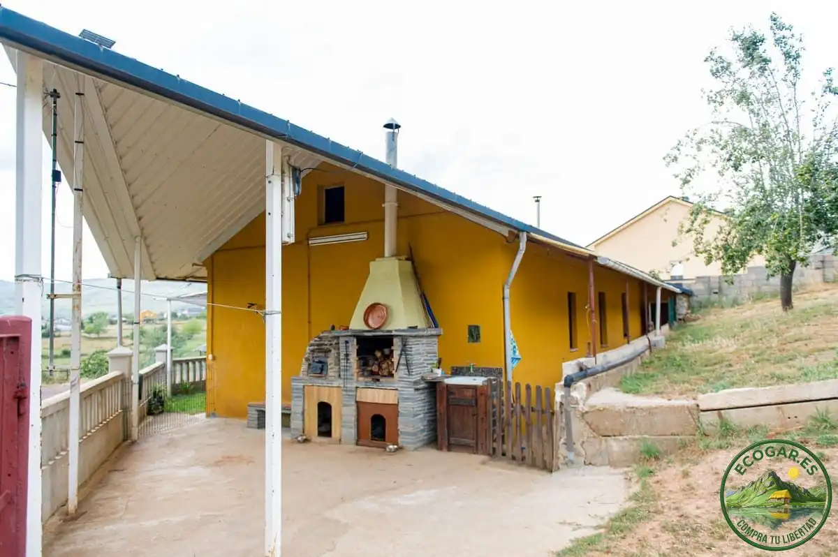 Vista exterior de Casa o chalet en venta en Fabero con Calefacción, Jardín privado y Terraza