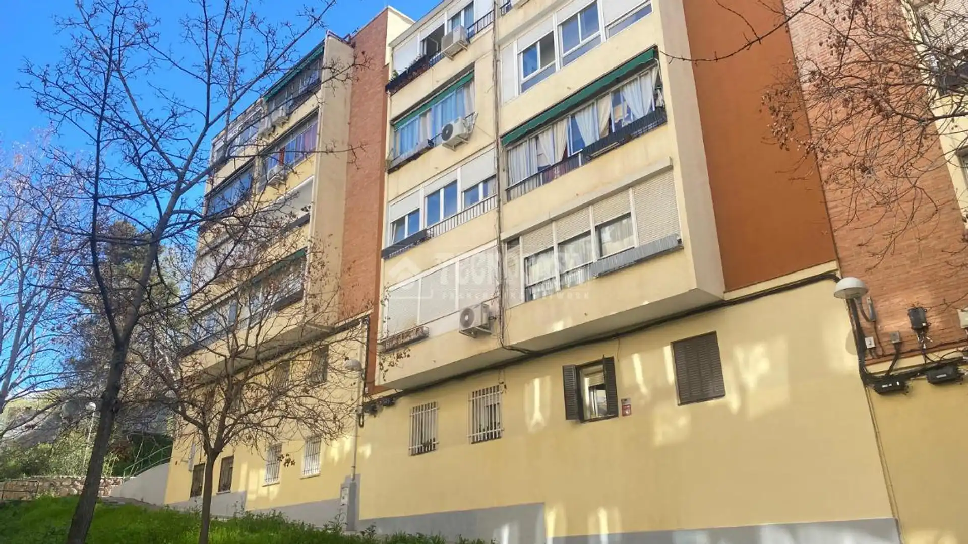 Vista exterior de Piso en venta en  Madrid Capital