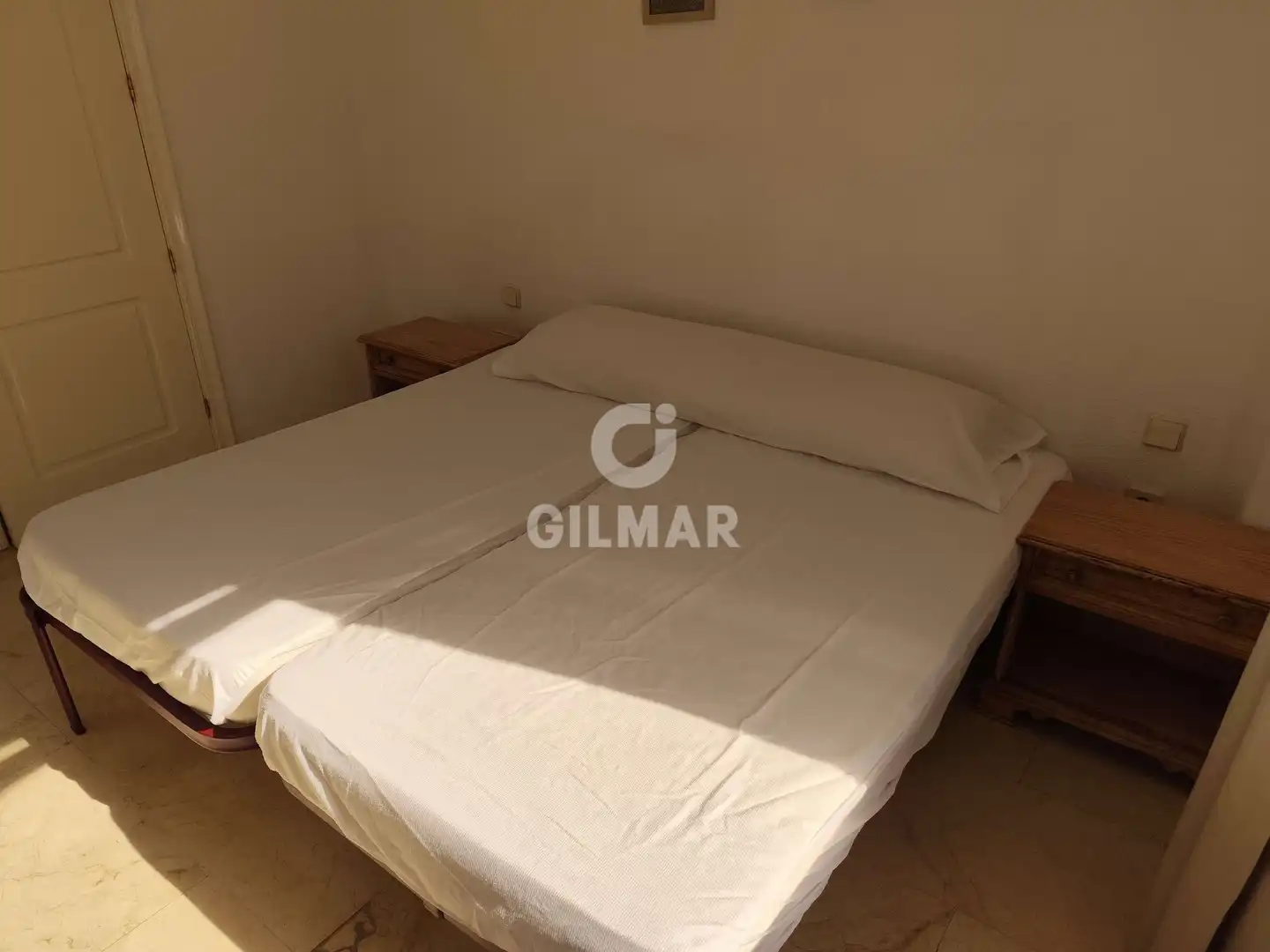 Habitación de Apartamento de alquiler en Sevilla con Calefacción y Amueblado