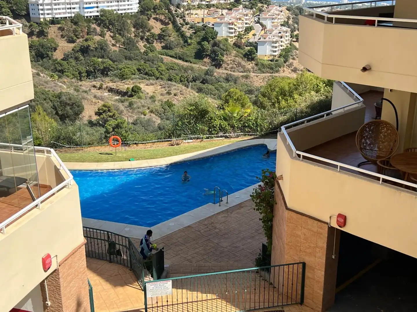 Apartamento con piscina en venta en Calahonda, imagen 17