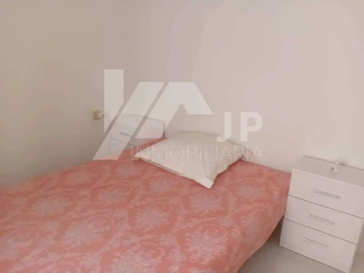 Habitación de Ático de alquiler en Granada con Aire acondicionado, Calefacción y Terraza