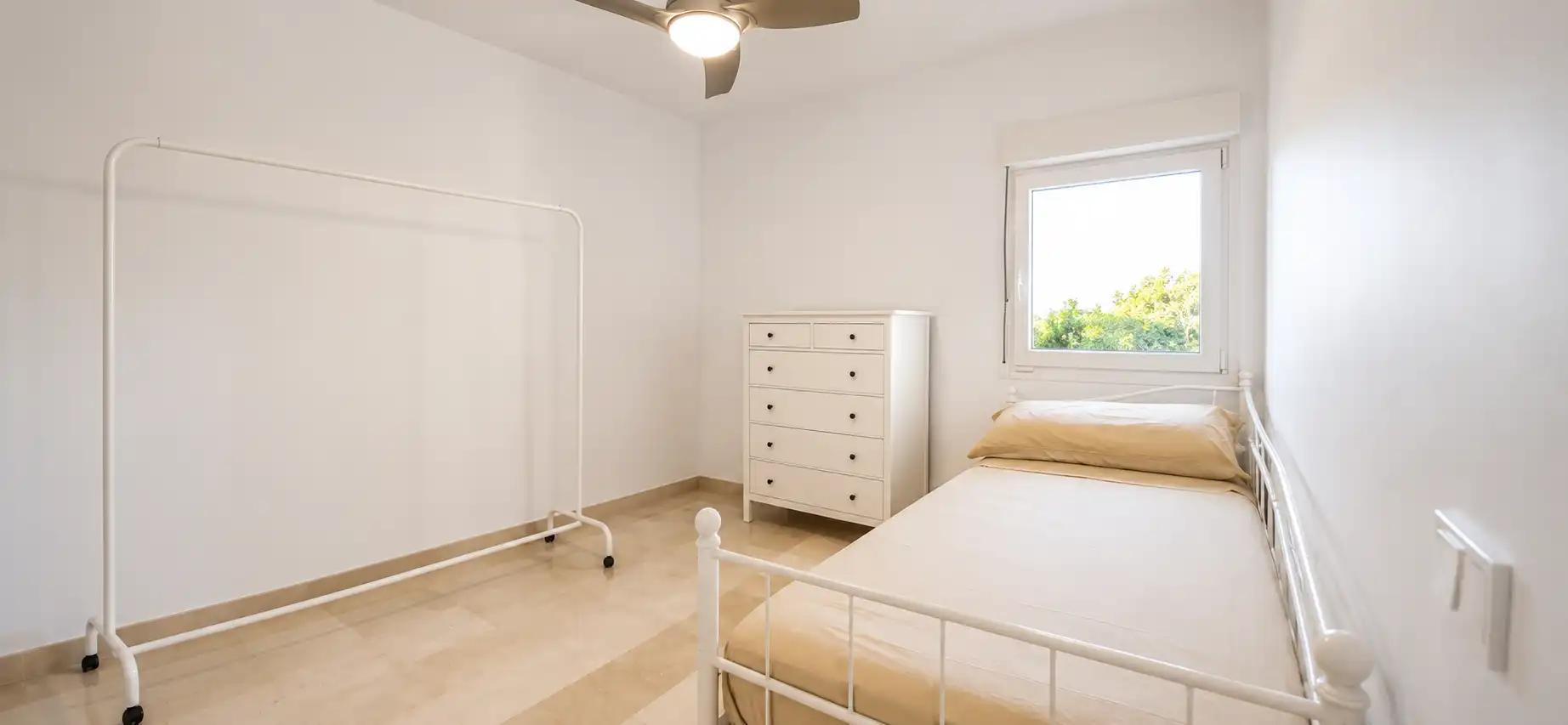 Habitación de Casa adosada en venta en Mijas con Aire acondicionado, Calefacción y Jardín privado