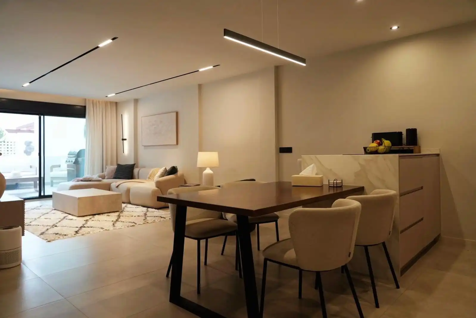 Apartamento con terraza en venta en Nueva Andalucía, imagen 3