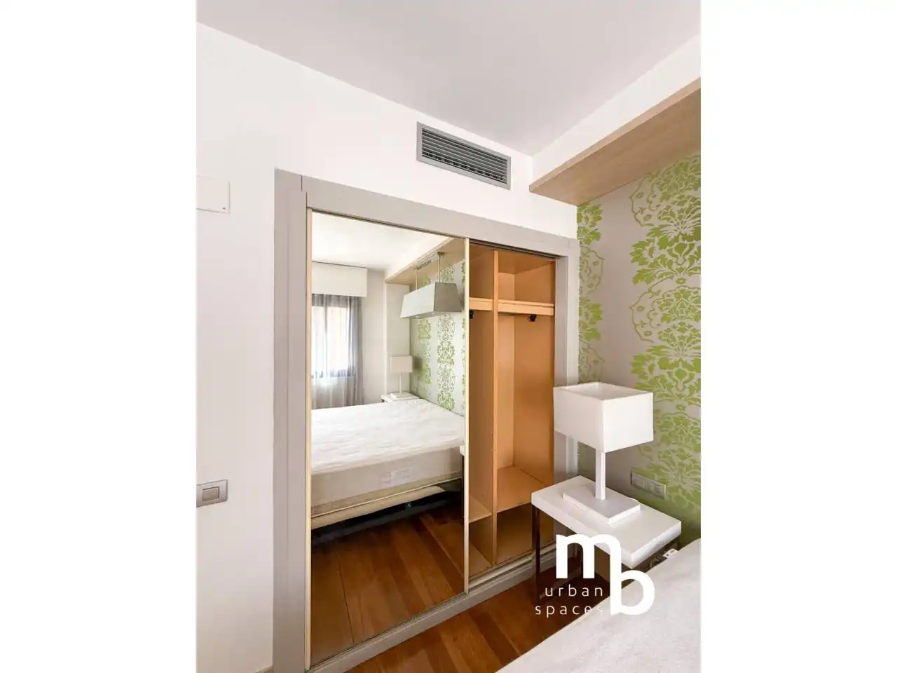 Schlafzimmer von Wohnung zur Miete in Madrid mit Klimaanlage und Möbliert