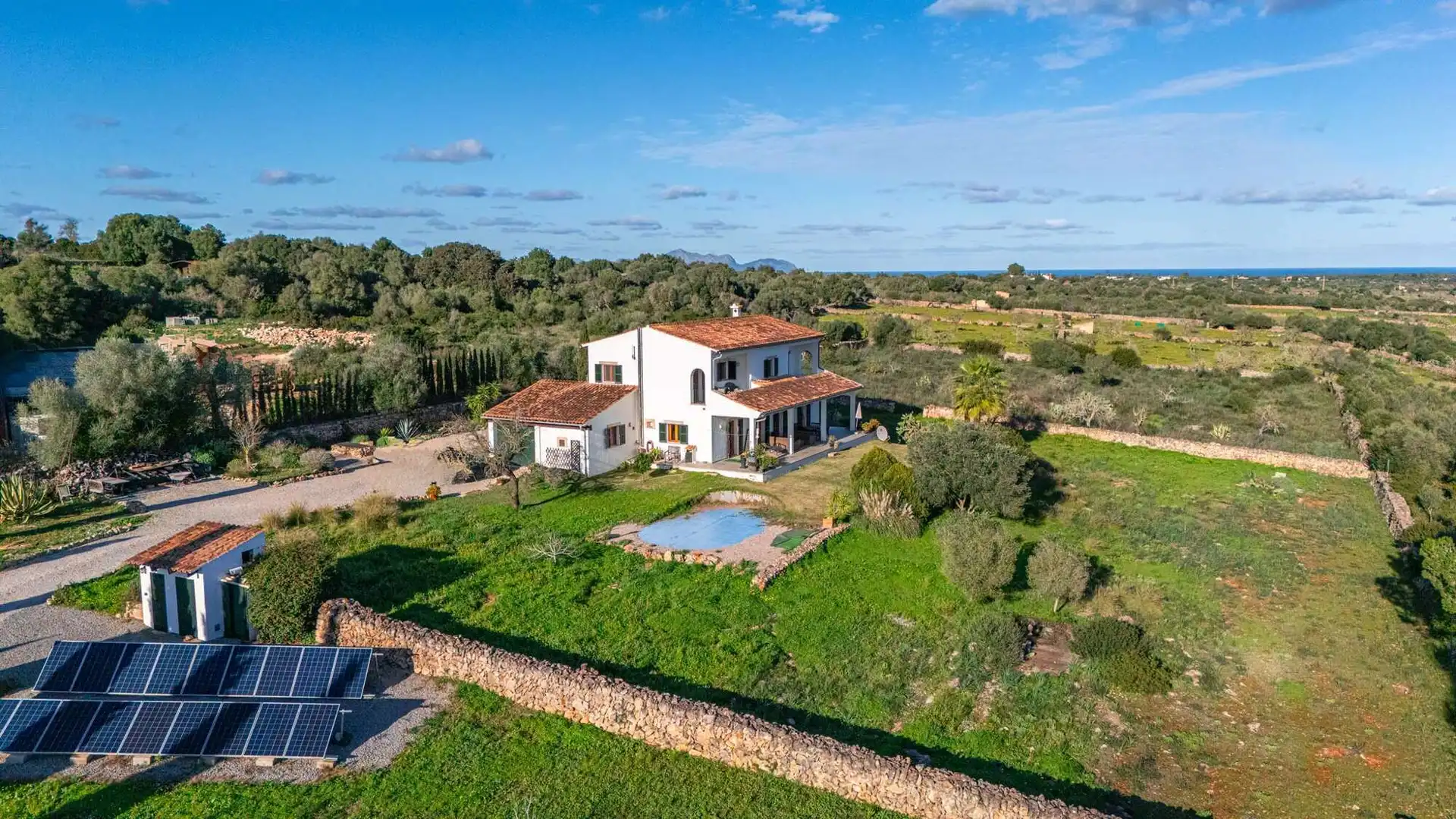 Vista exterior de Finca rústica en venda en Santa Margalida amb Moblat