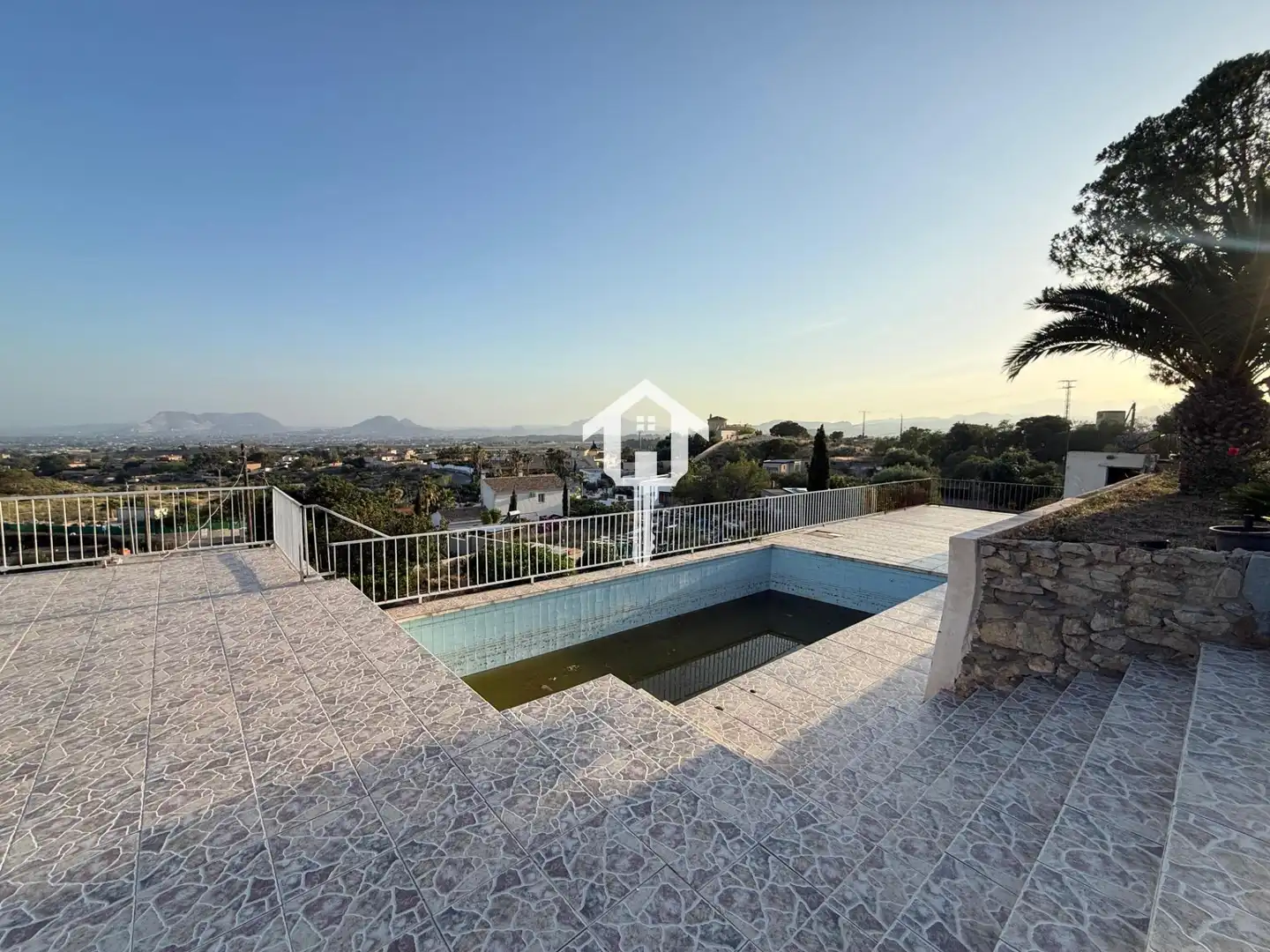 Exterior view of Houses for sale in San Vicente del Raspeig / Sant Vicent del Raspeig  with Air Conditioner, Private garden and Terrace