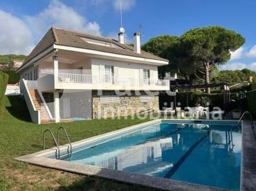 Casa con balcón en venta en MONTCABRER