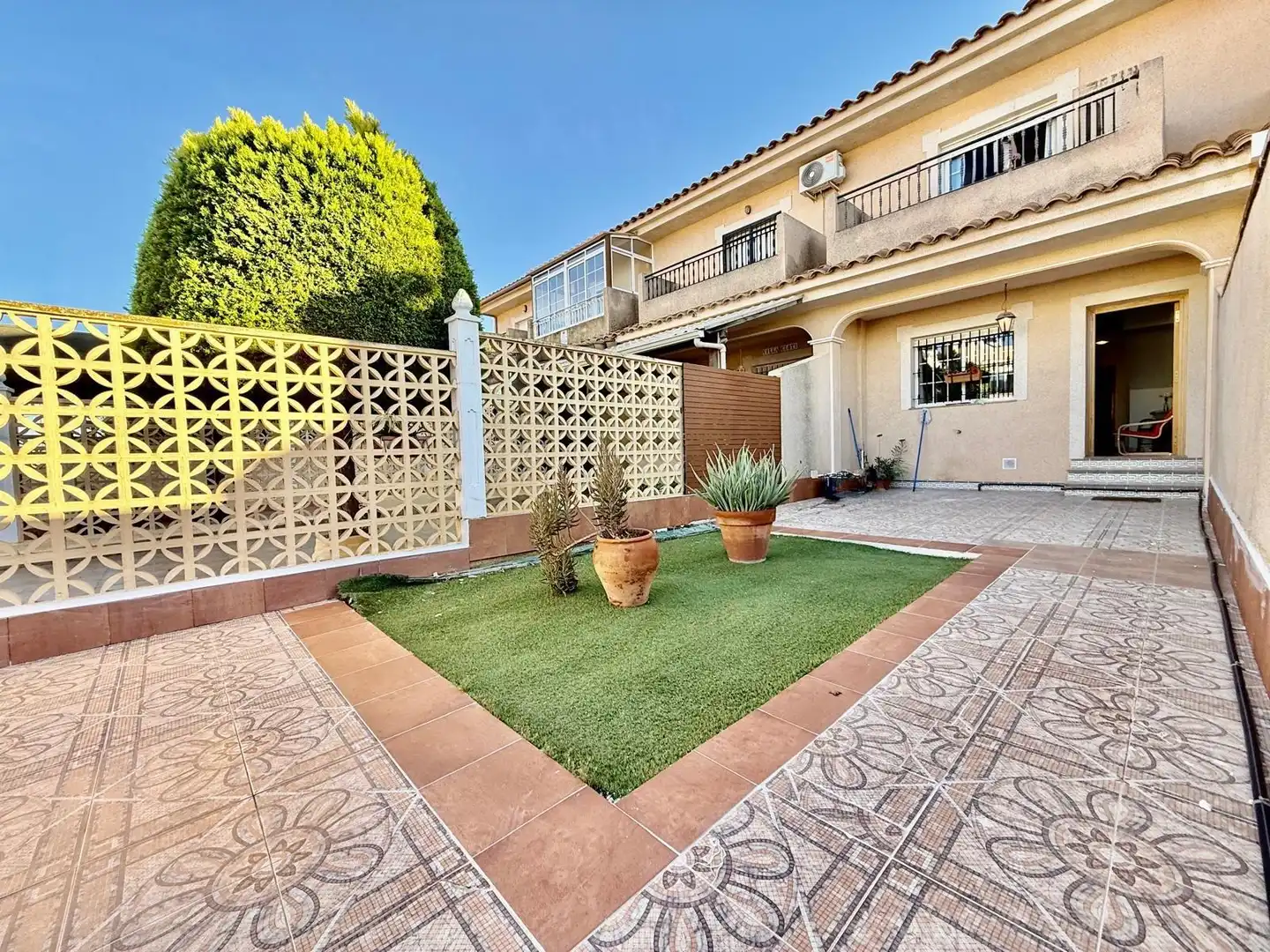 Jardín de Casa adosada en venta en Pilar de la Horadada con Aire acondicionado, Calefacción y Jardín privado