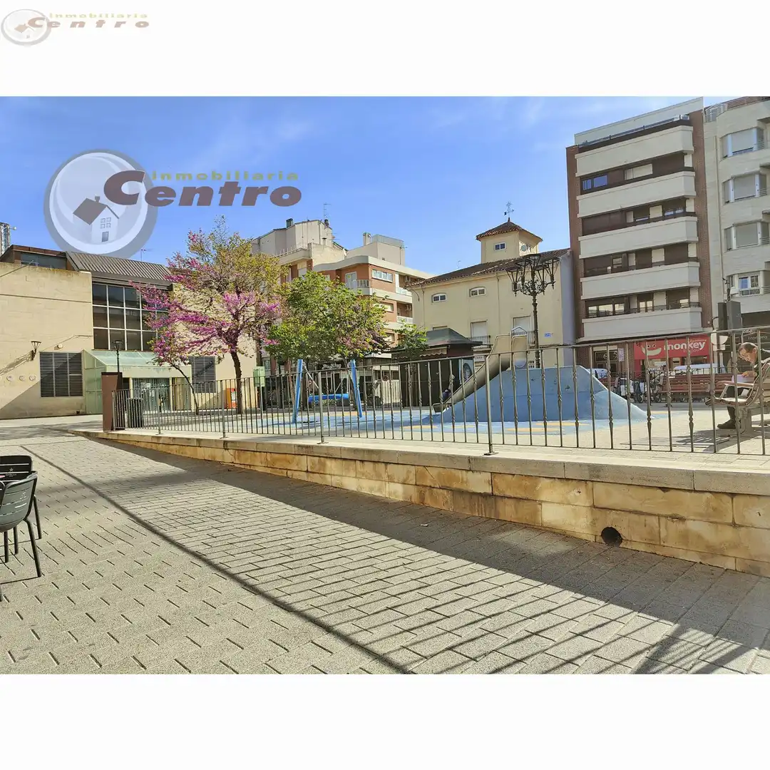 Vista exterior de Piso en venta en Albacete con Aire acondicionado, Calefacción y Balcón