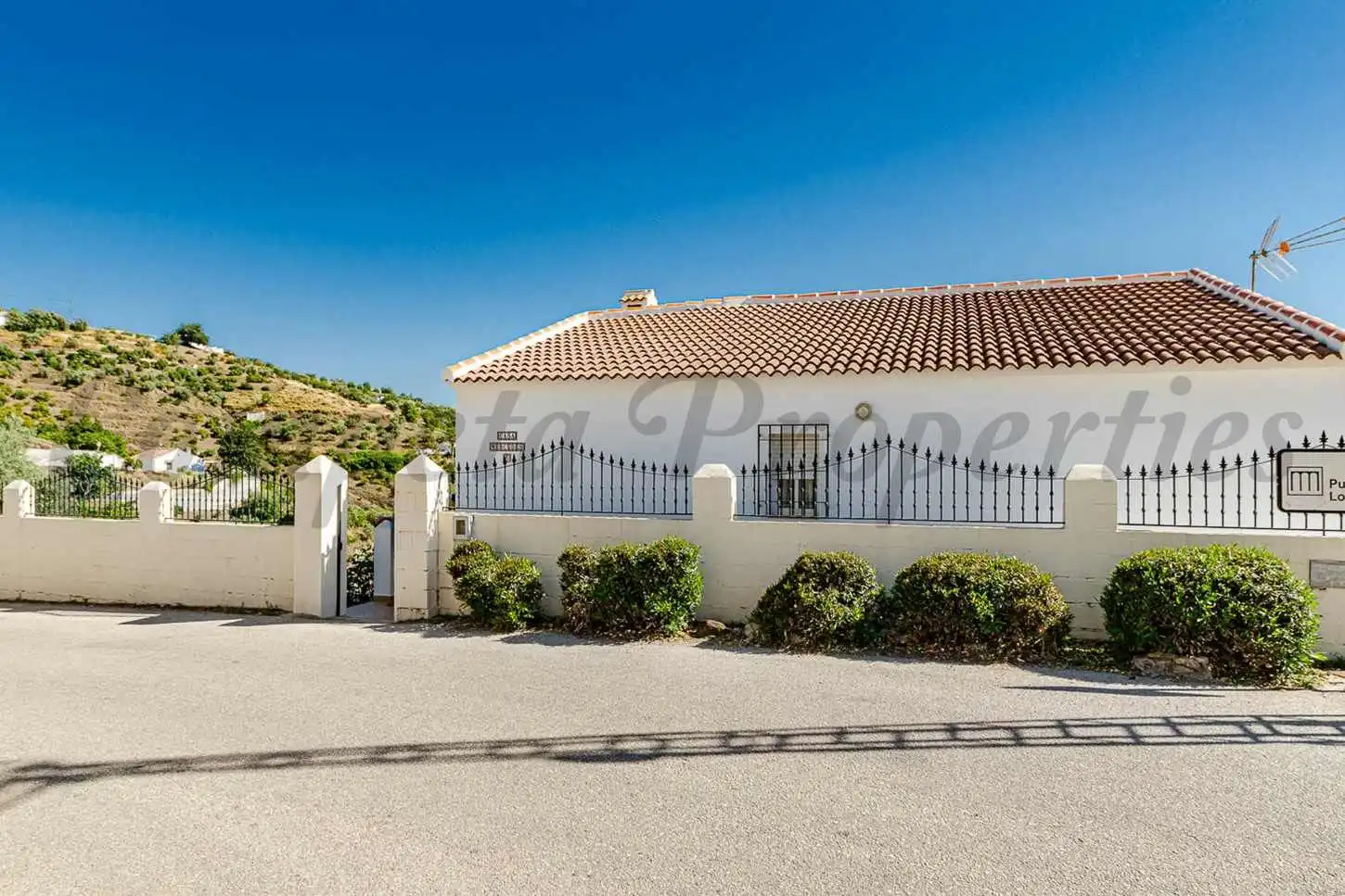 Casa amb jardí en venda a Canillas de Albaida, imagen 3