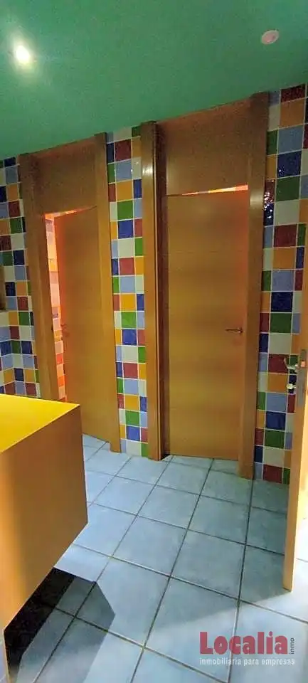 Badezimmer von Fabrikhallen zur Miete in Los Corrales de Buelna 