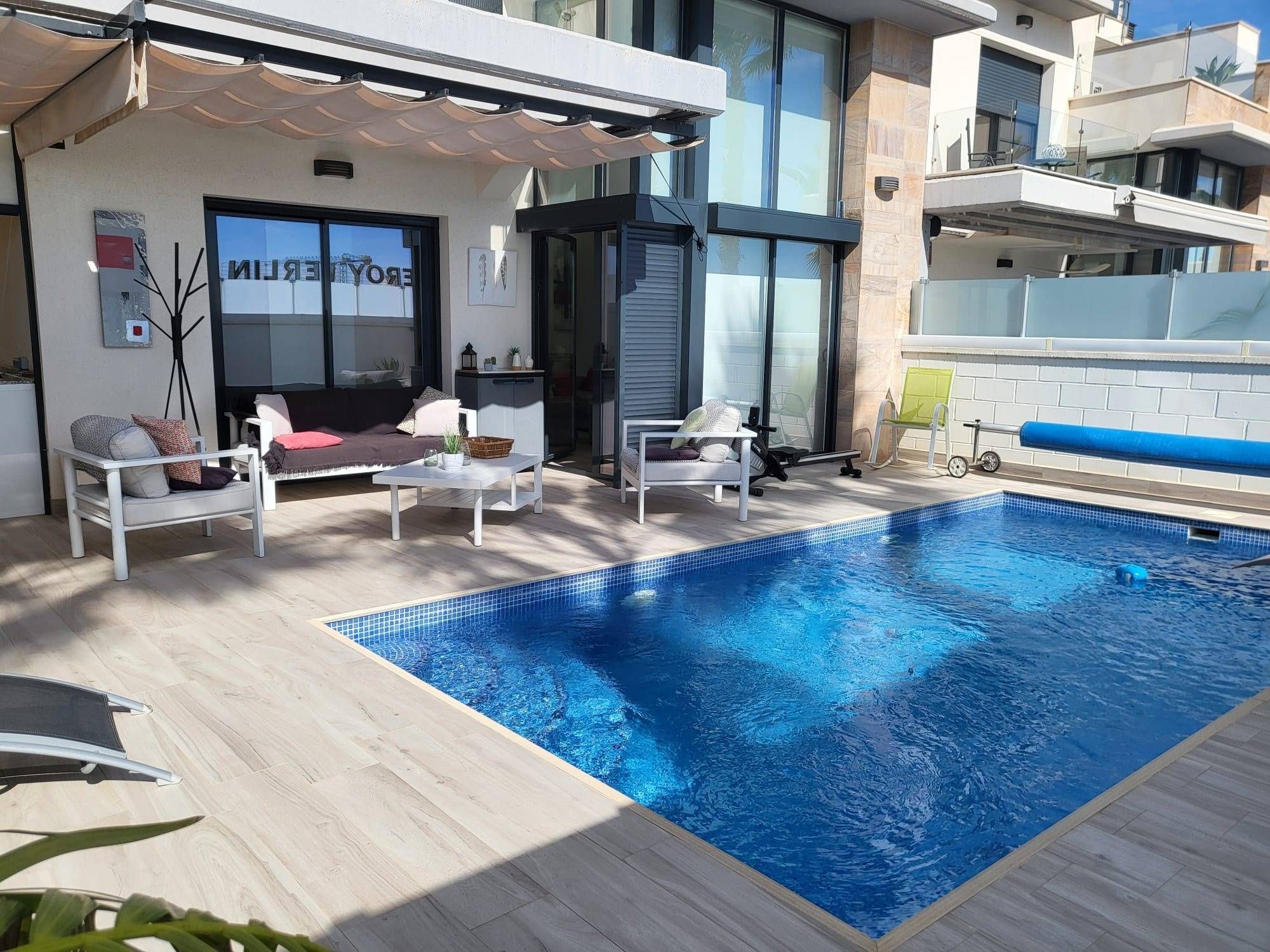 Piscina de Casa o chalet en venta en Orihuela con Aire acondicionado, Calefacción y Terraza