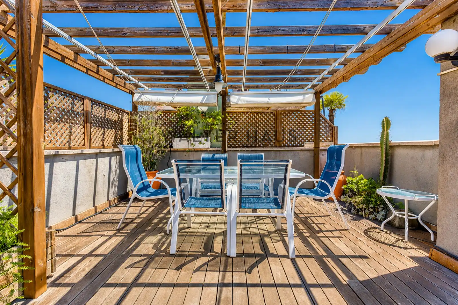 Terrasse von Dachboden zum Verkauf in Barcelona mit Klimaanlage, Heizung und Parkett