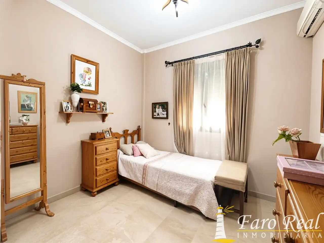 Dormitori de Casa o xalet en venda en Sanlúcar de Barrameda