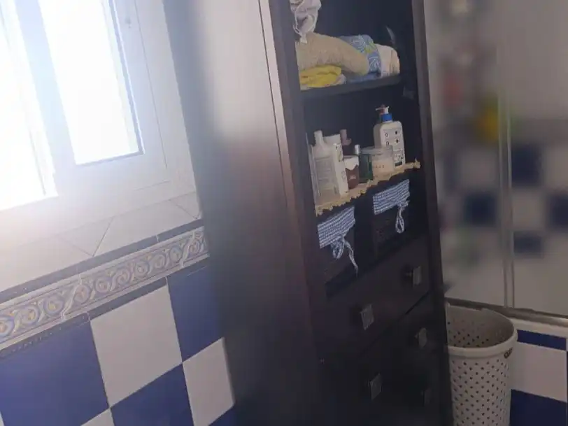 Bany de Casa o xalet en venda en Palma del Río amb Aire condicionat, Terrassa i Balcó